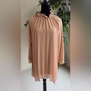 Privé Flounce Sleeve Pleated Detail